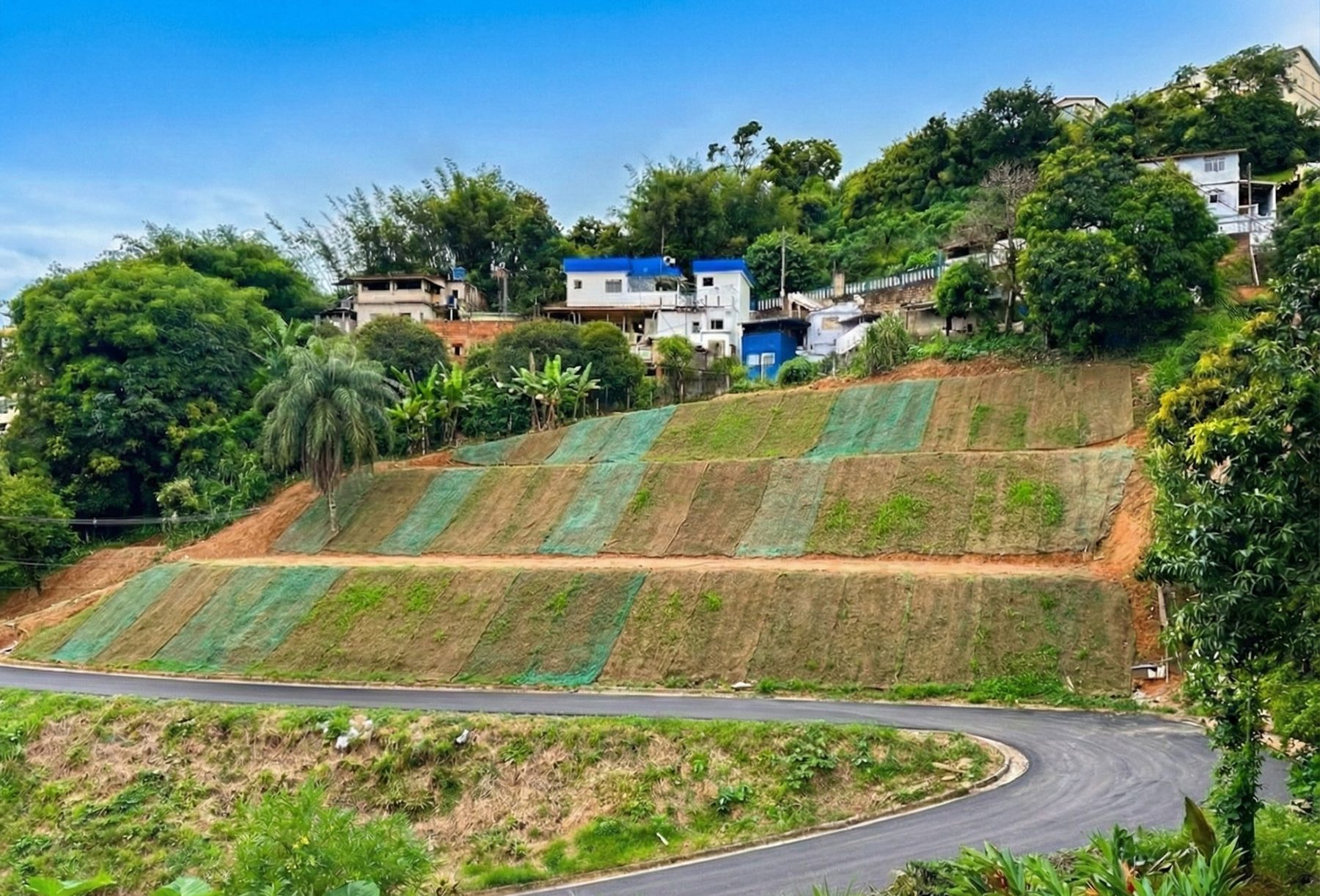 Visualização realista do projeto de proteção de talude na Rua Major Sabino